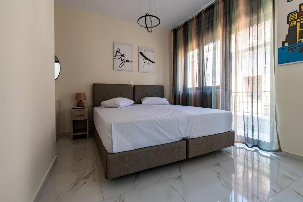 Апартаменты Plaka Rafaela Elegant Urban Retreat In Athens Historic Heart Экстерьер фото